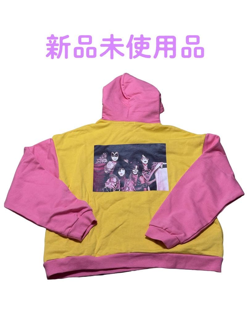 【新品未使用品】 KISS×Re. コラボフーディー　パーカー　仲里依紗