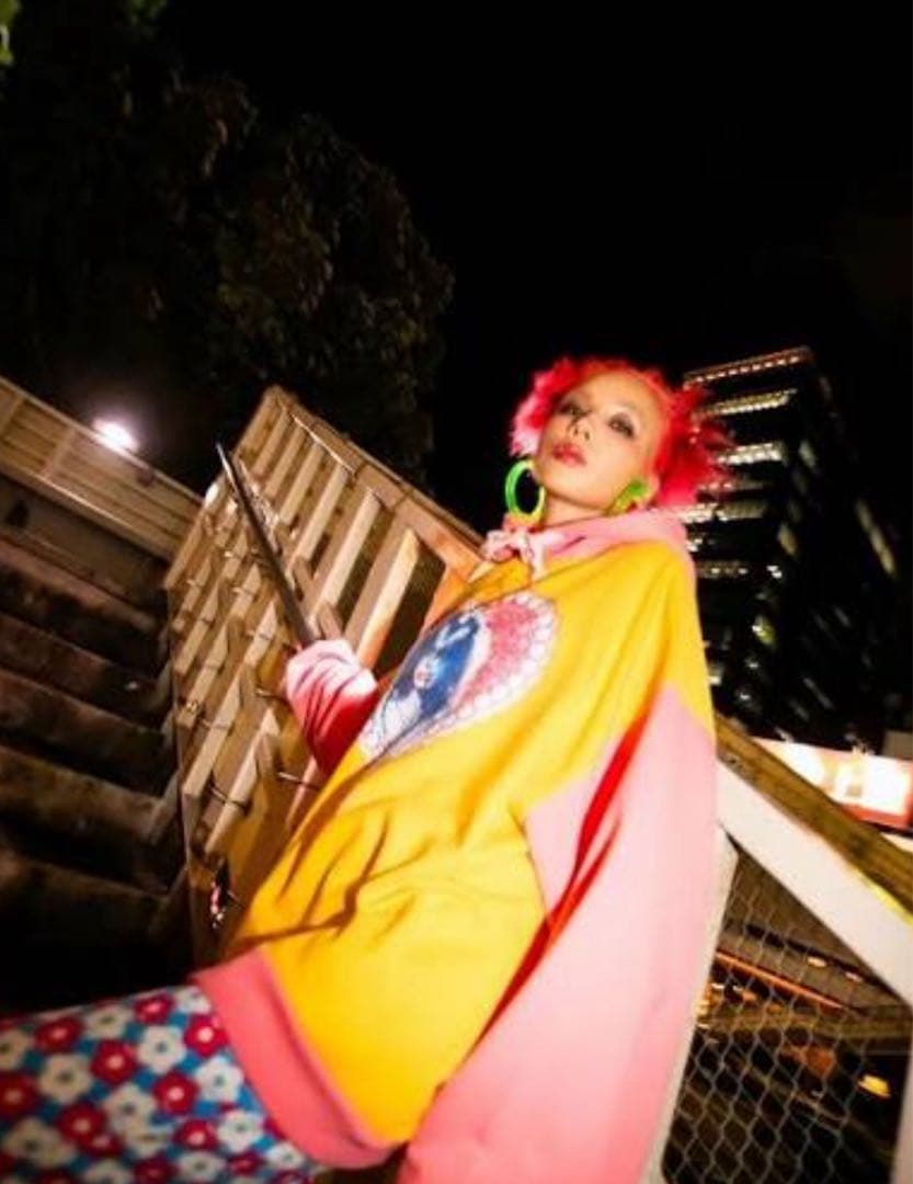 【新品未使用品】 KISS×Re. コラボフーディー　パーカー　仲里依紗