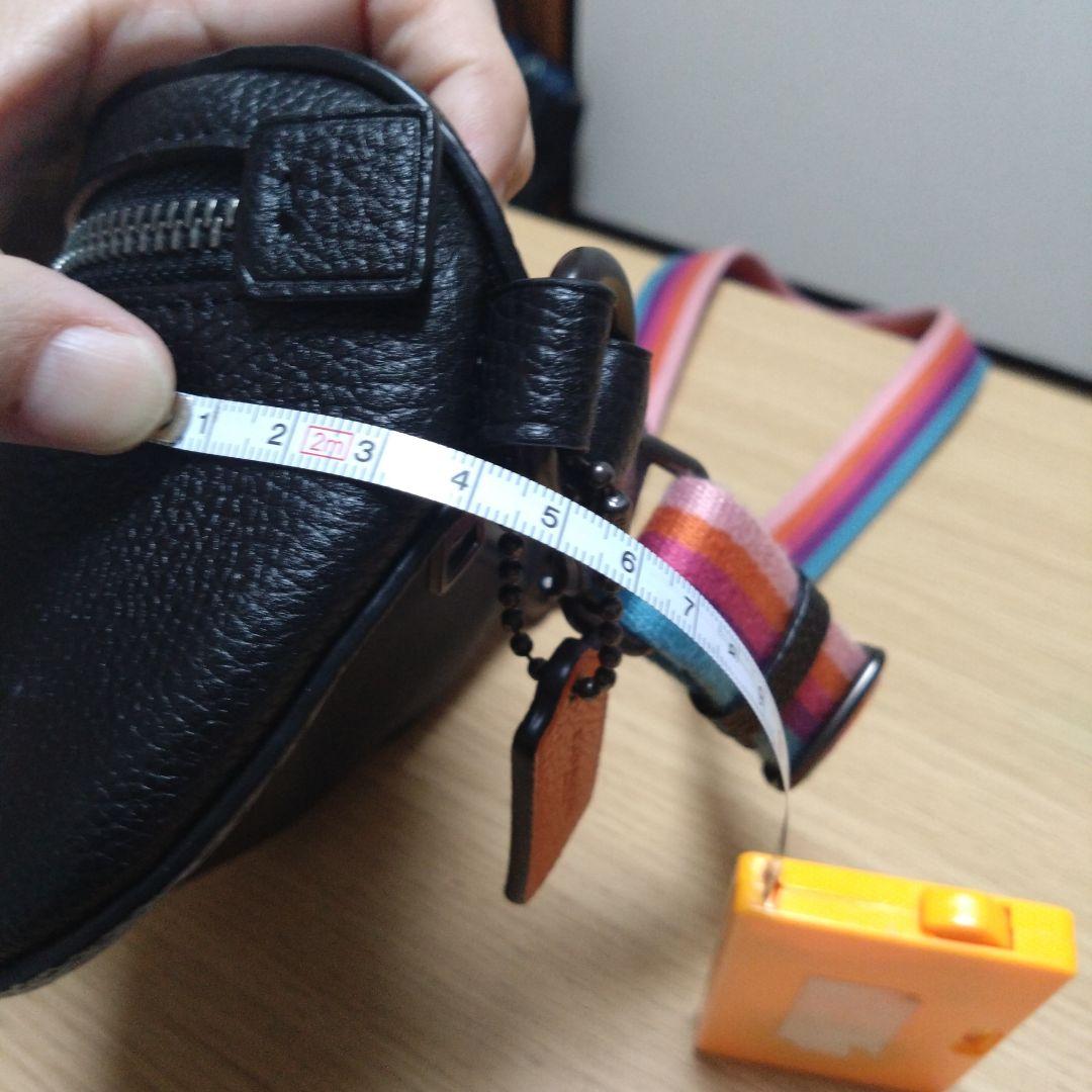 COACH恐竜柄革ウエストポーチ