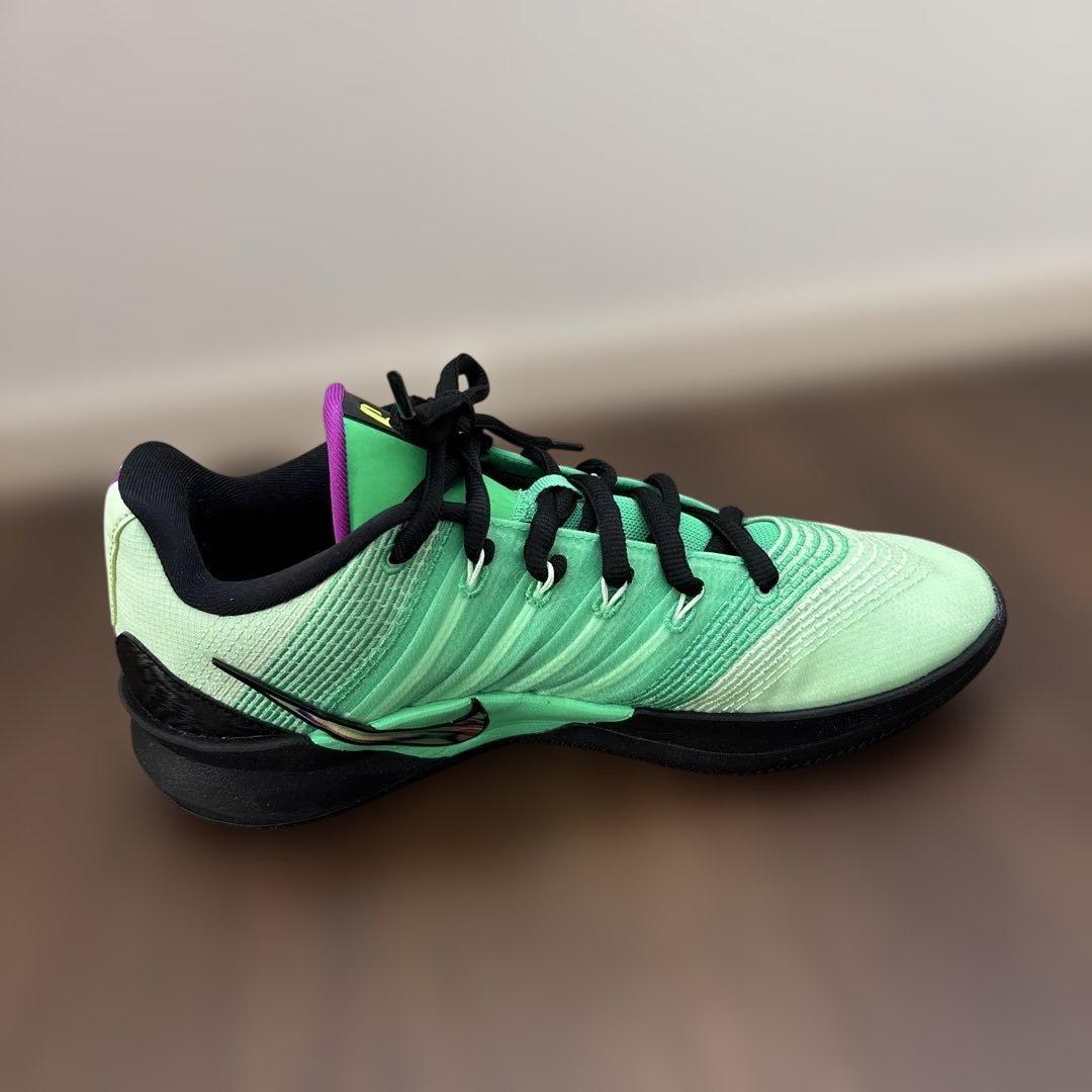 【訳あり】NIKE バスケットシューズ　サブリナ3