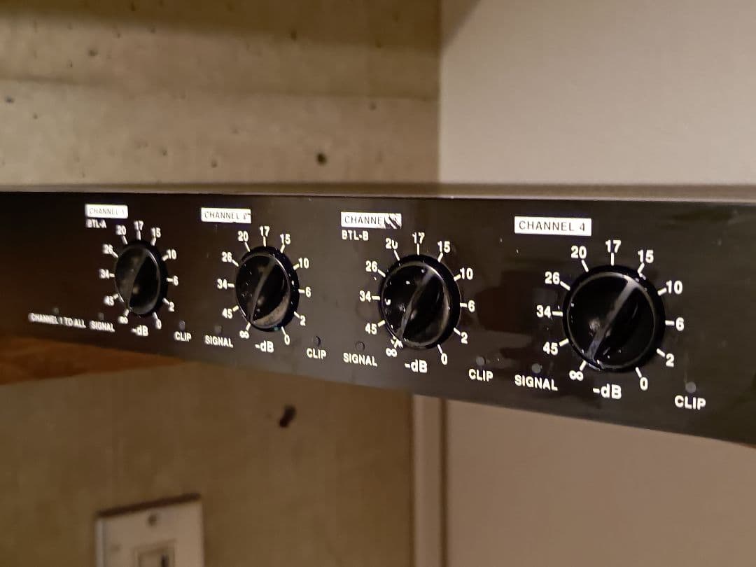 BOSE ラック式4チャンネルパワーアンプ 1200 VI