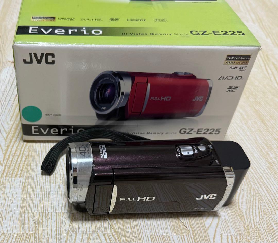 JVC Everio GZ-E225 フルHDビデオカメラ