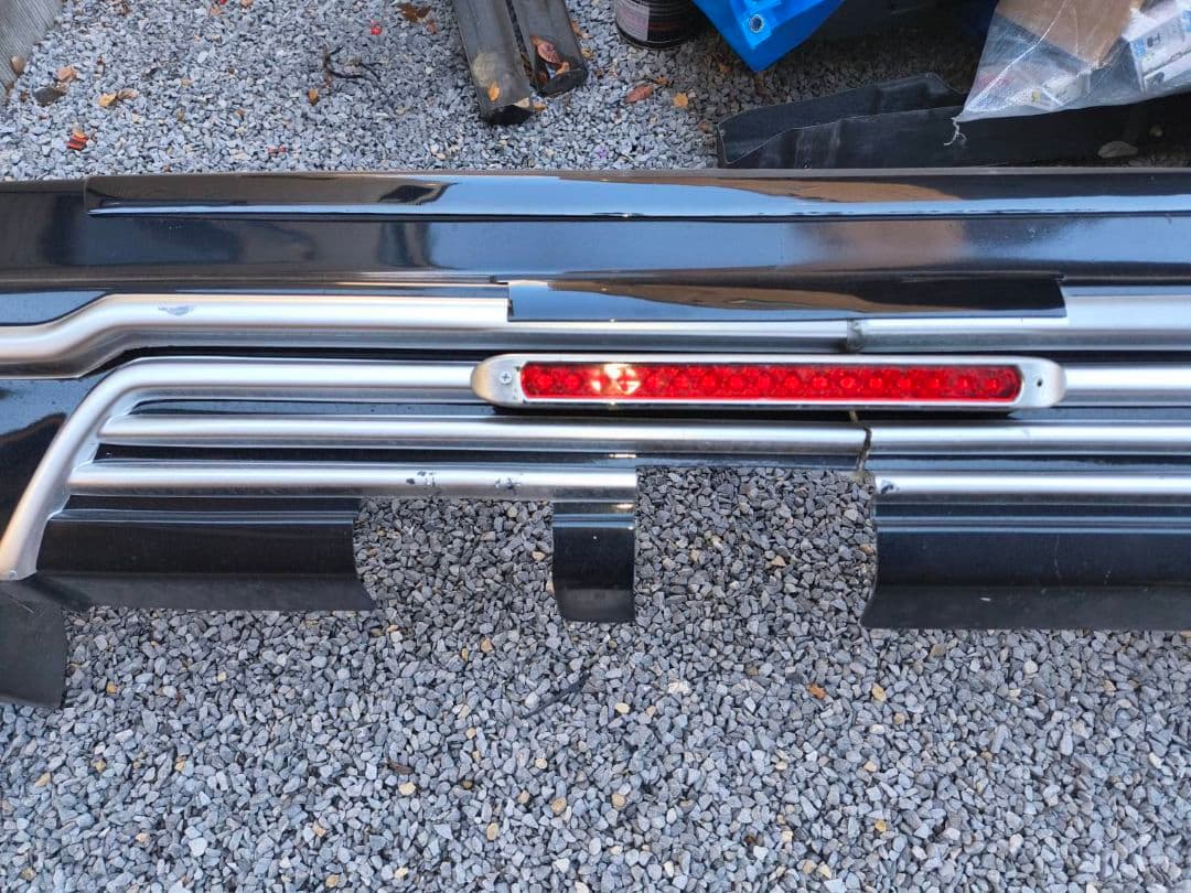 ハイエースワイド用WALDフルエアロ