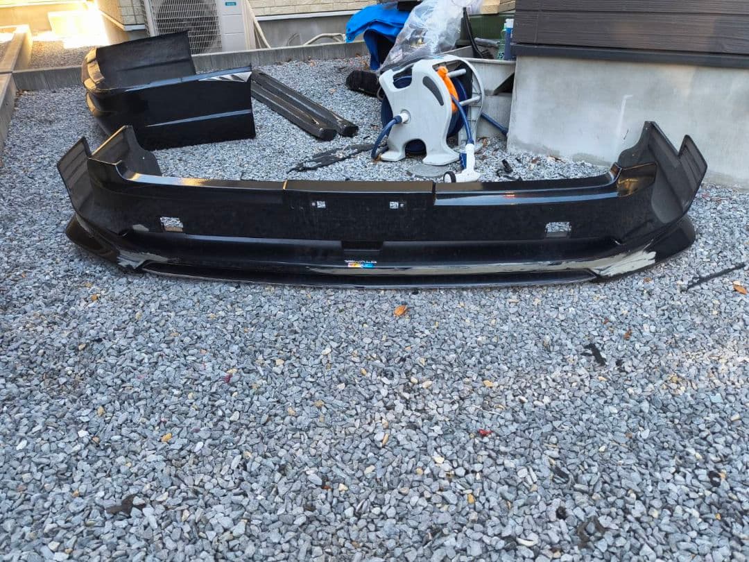 ハイエースワイド用WALDフルエアロ