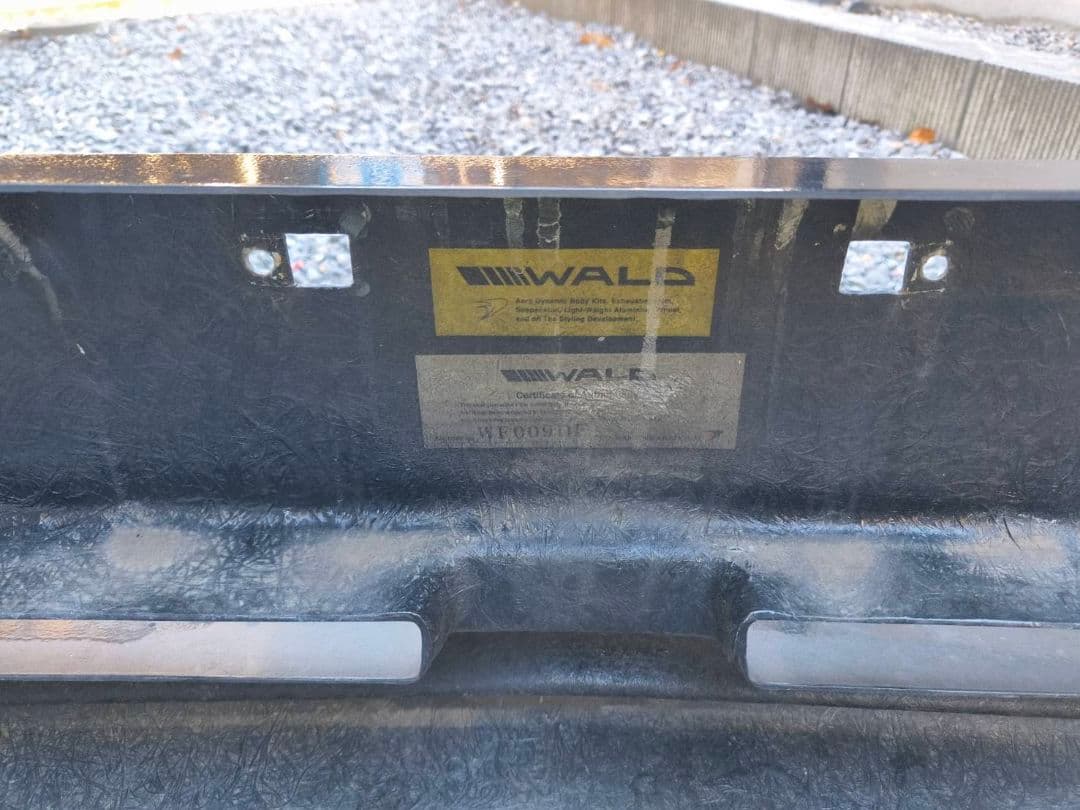 ハイエースワイド用WALDフルエアロ