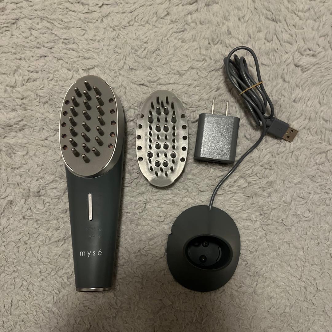 【早く売りたいです】mysé マッサージ器 充電器付き　YA-MANヤーマン