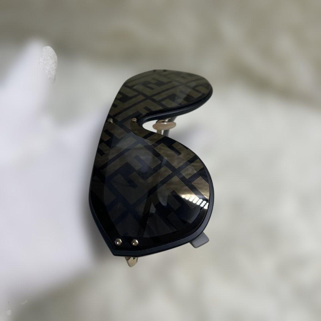 FENDI フェンディ サングラス ズッカ柄 ELLY箱付き