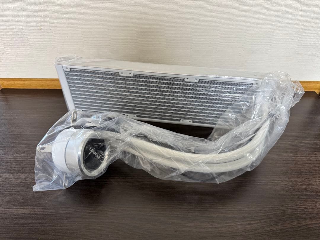 Lian Li GALAHAD AIO 360 ホワイト