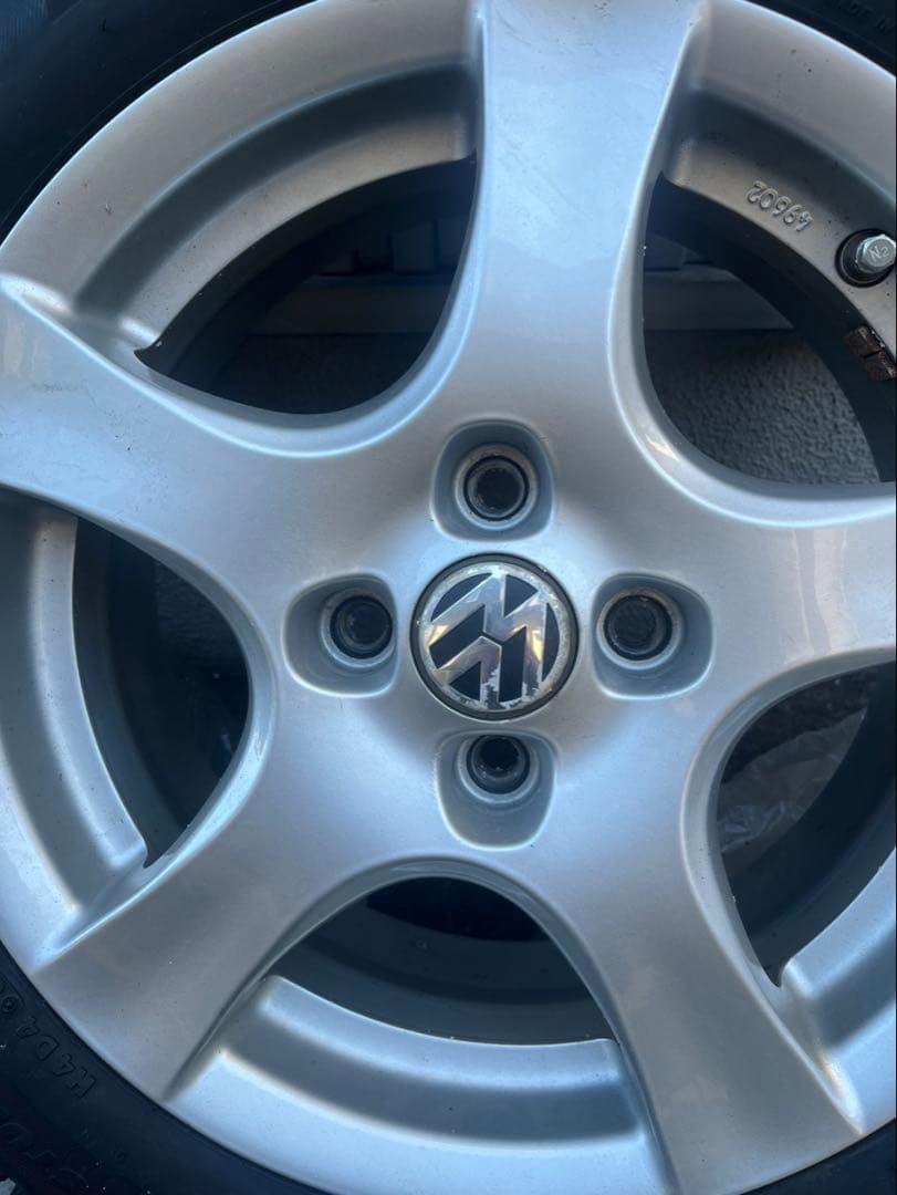 23年製　BS VRX2 185/55R15 82Q & VW UP ホイール