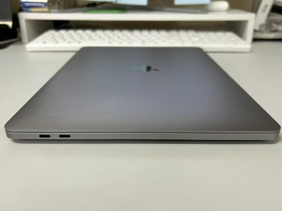 MacBook Pro (13-inch, A1706，タッチバー搭載 ジャンク