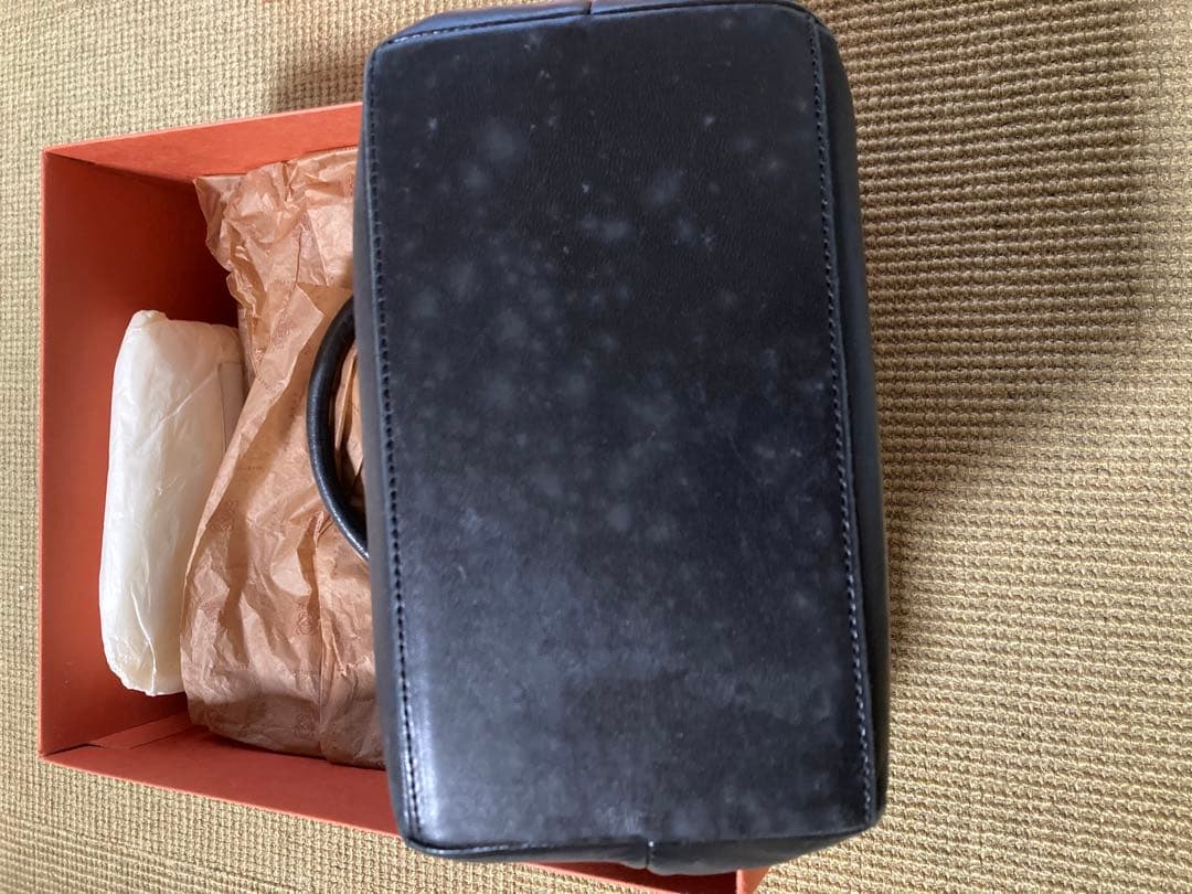 古い　LOEWE と GUCCI