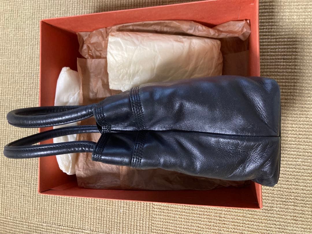 古い　LOEWE と GUCCI