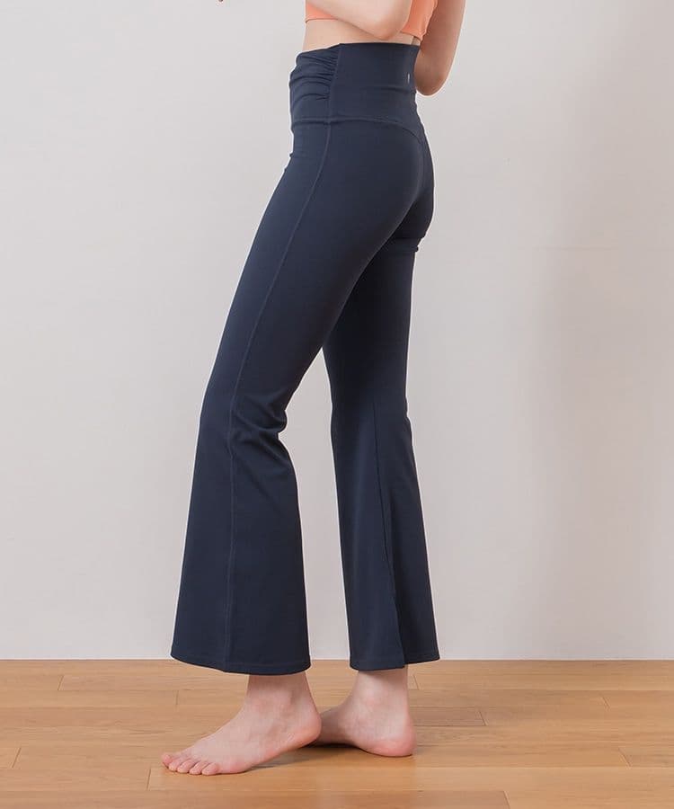 【SUKALA】ベーシックフレアパンツ　ネイビー　L