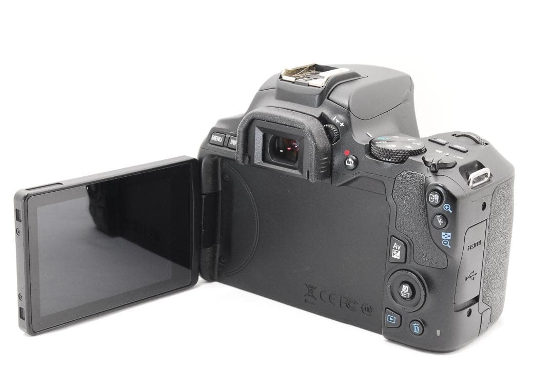 Canon EOS kiss x10 最新機種で高性能高画質！初心者でも簡単操作