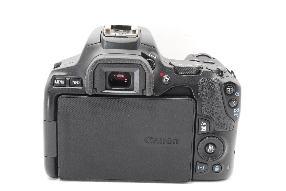 Canon EOS kiss x10 最新機種で高性能高画質！初心者でも簡単操作