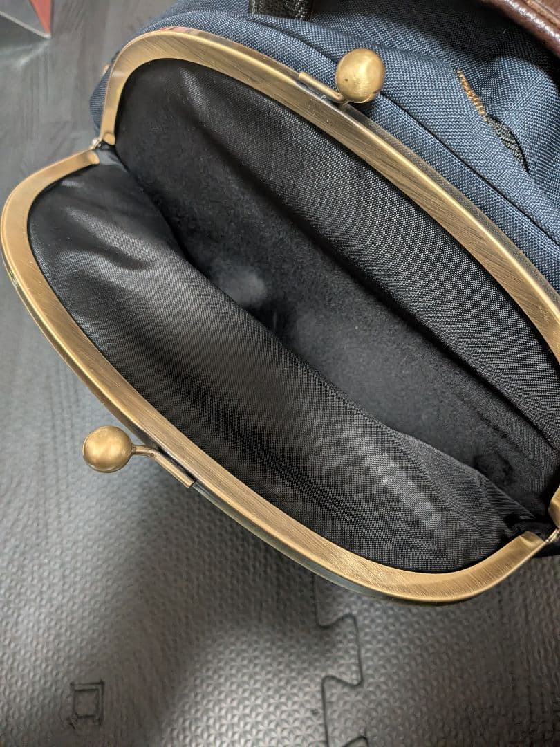 アヤノコウジ ブラックレーベル がま口 ポシェット型 ボディバッグ