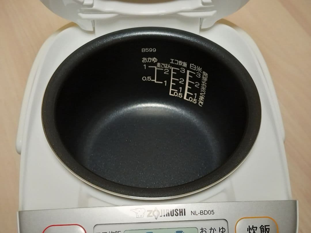 【美品未使用】炊飯器 象印極め炊き 3合 NL-BD05 22年製