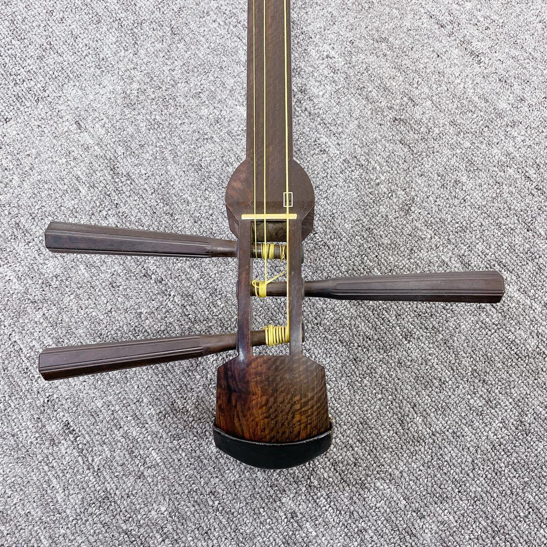 三味線 細棹 金細 トチ入り紅木 子持ち綾杉胴 東さわり ２本溝 和楽器