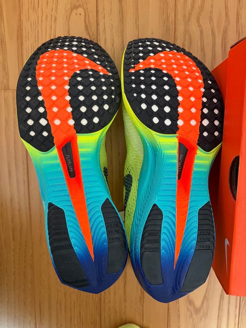 新品未使用　ナイキ　ヴェイパーフライ　ネクスト%３　27.0cm