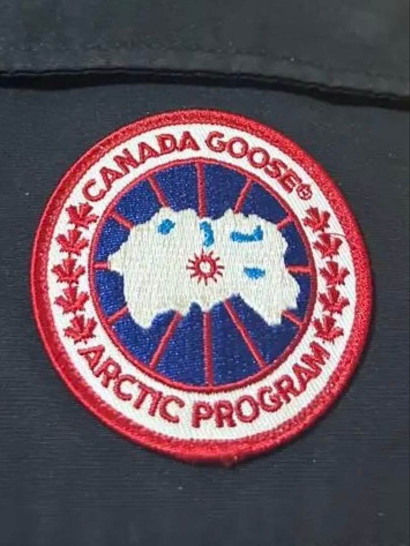 早い者勝ち‼️カナダグース ダウンベスト　ブラック　メンズ　ダウン厚め　希少レア