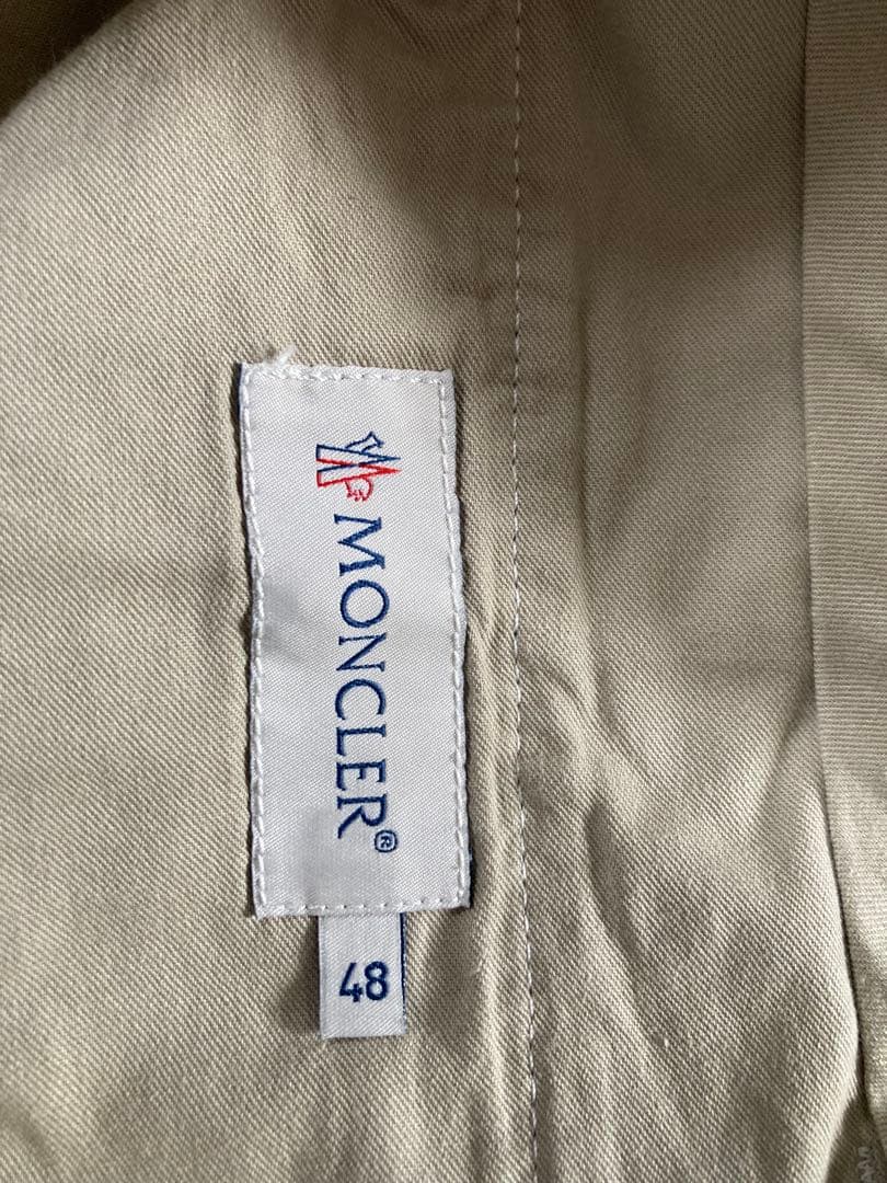 【レオン】MONCLER ブラックショートパンツ ストライプ　48