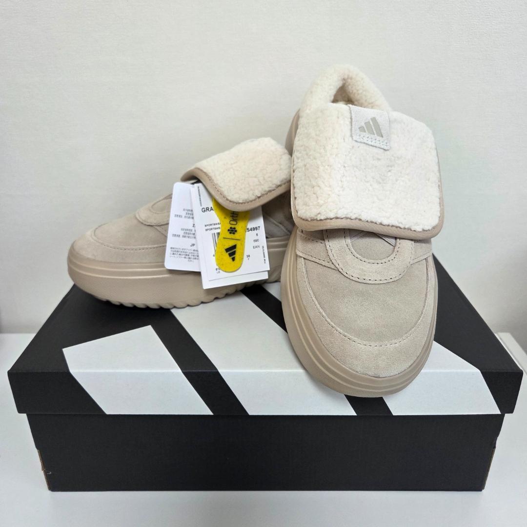 【韓国限定】新品未使用 23.5 adidas グランドコートミュール ベージュ