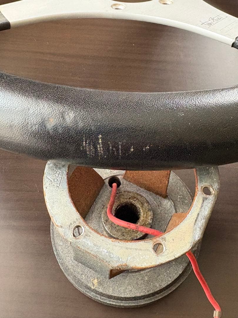 momo モモ　ステアリング　ジャッキースチュワート