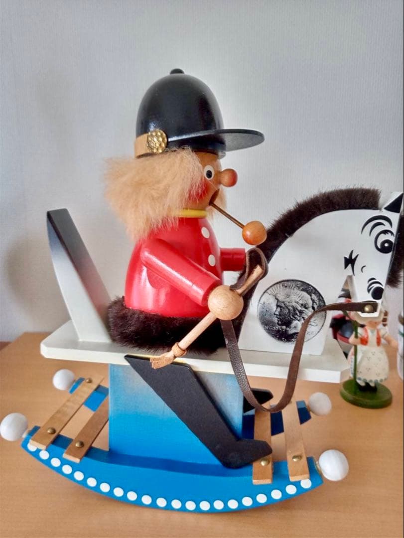 煙出し人形　木馬　ドイツ　ザイフェン　クリスマス