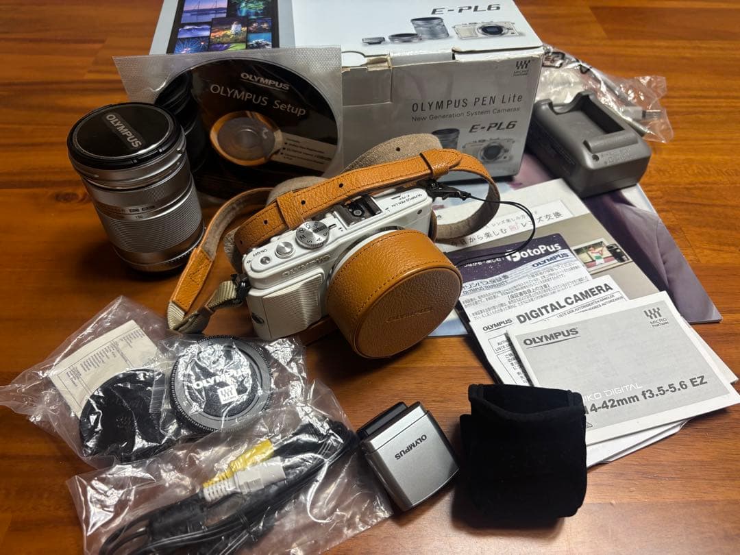 OLYMPUS E-PL6 ミラーレス一眼カメラ 本革付属品付き