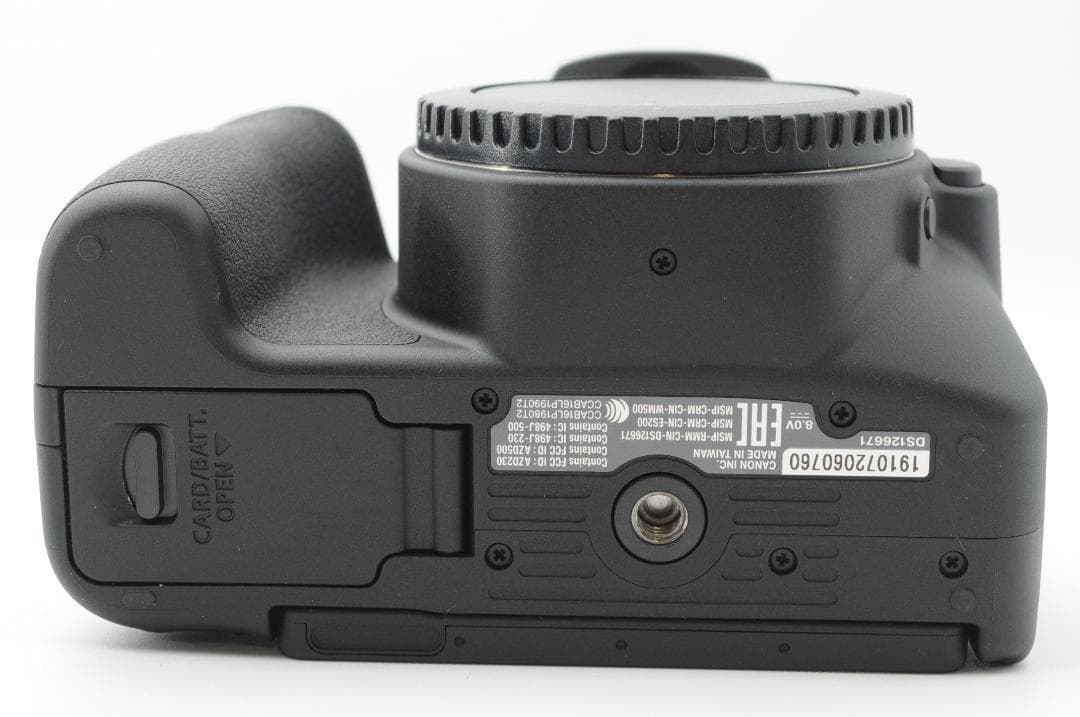 ☆新品級☆ハロウィンSALE☆ Canon EOS Kiss x9 ダブル