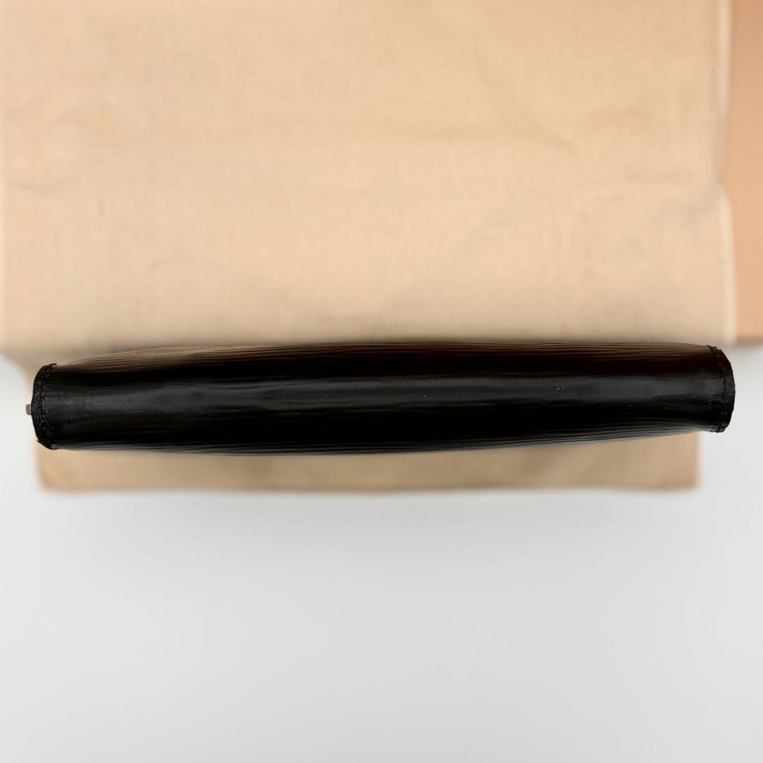 ルイヴィトン　エピノワール　ジッピーウォレット　長財布　M61857