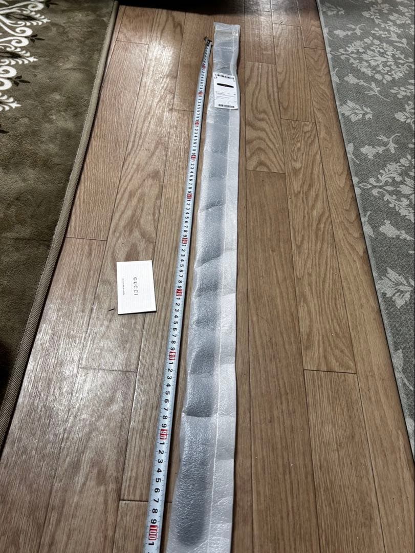 GUCCI ブラックレザーベルト Gロゴ