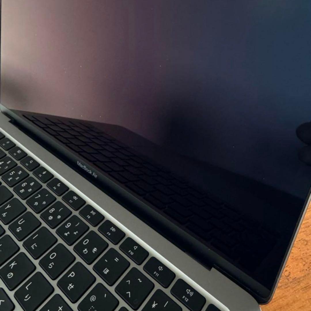【美品】MacBook Air M1 (★キーボードカバー＆ケースカバー付き)