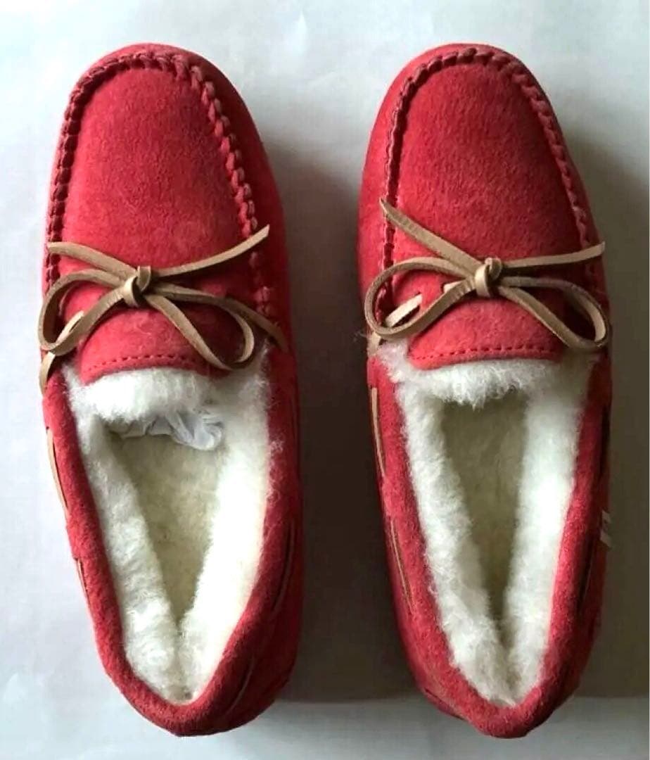 #靴　新品　レディース　UGG 赤 シューズ　ローファー　shoes モカシン