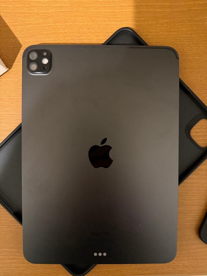 iPadPro 11インチ M4 256GB 保護フィルム、キーボード付き