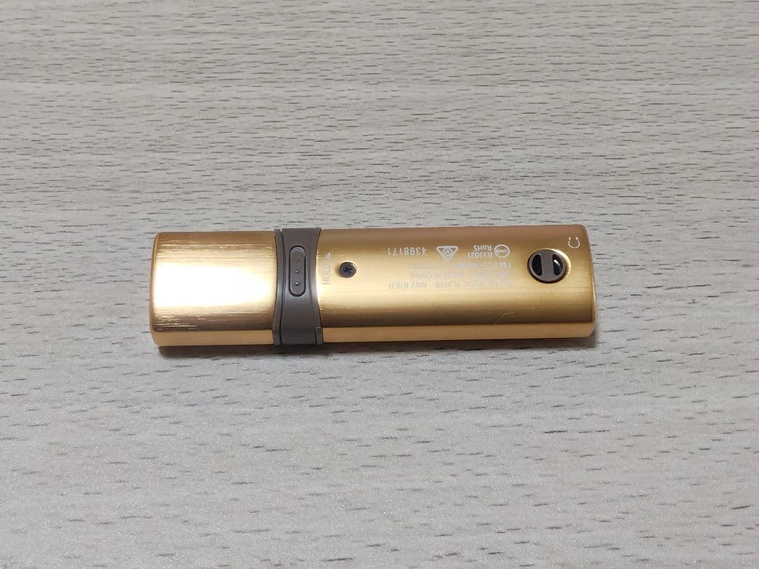 SONY ウォークマン ゴールド