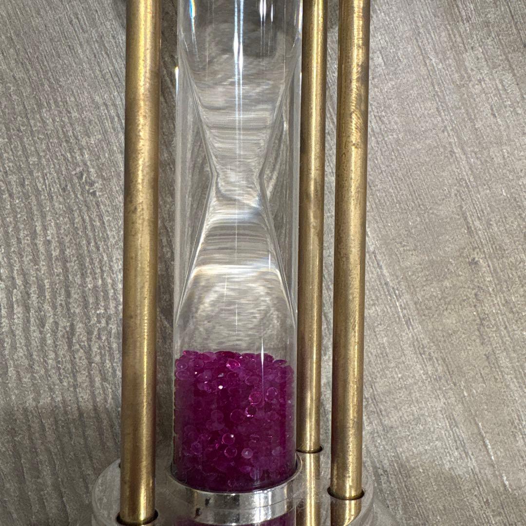  HOURGLASS ルビー　50カラット