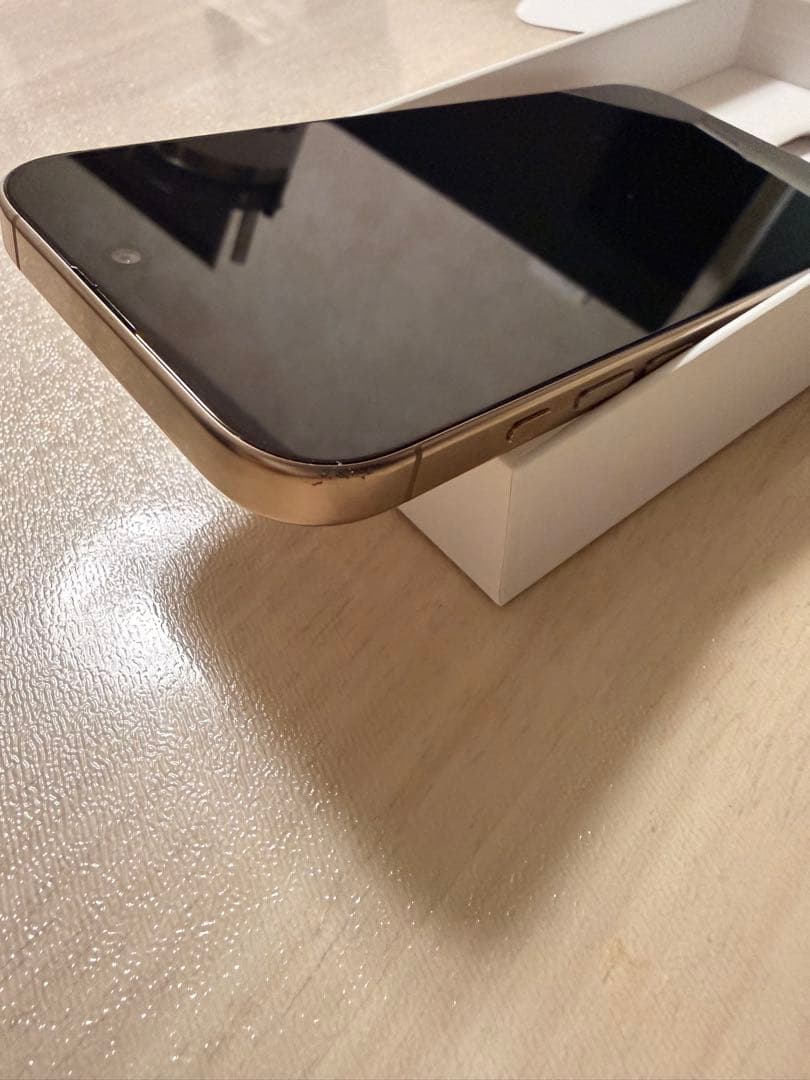 iPhone16Pro デザートチタニウム　128GB