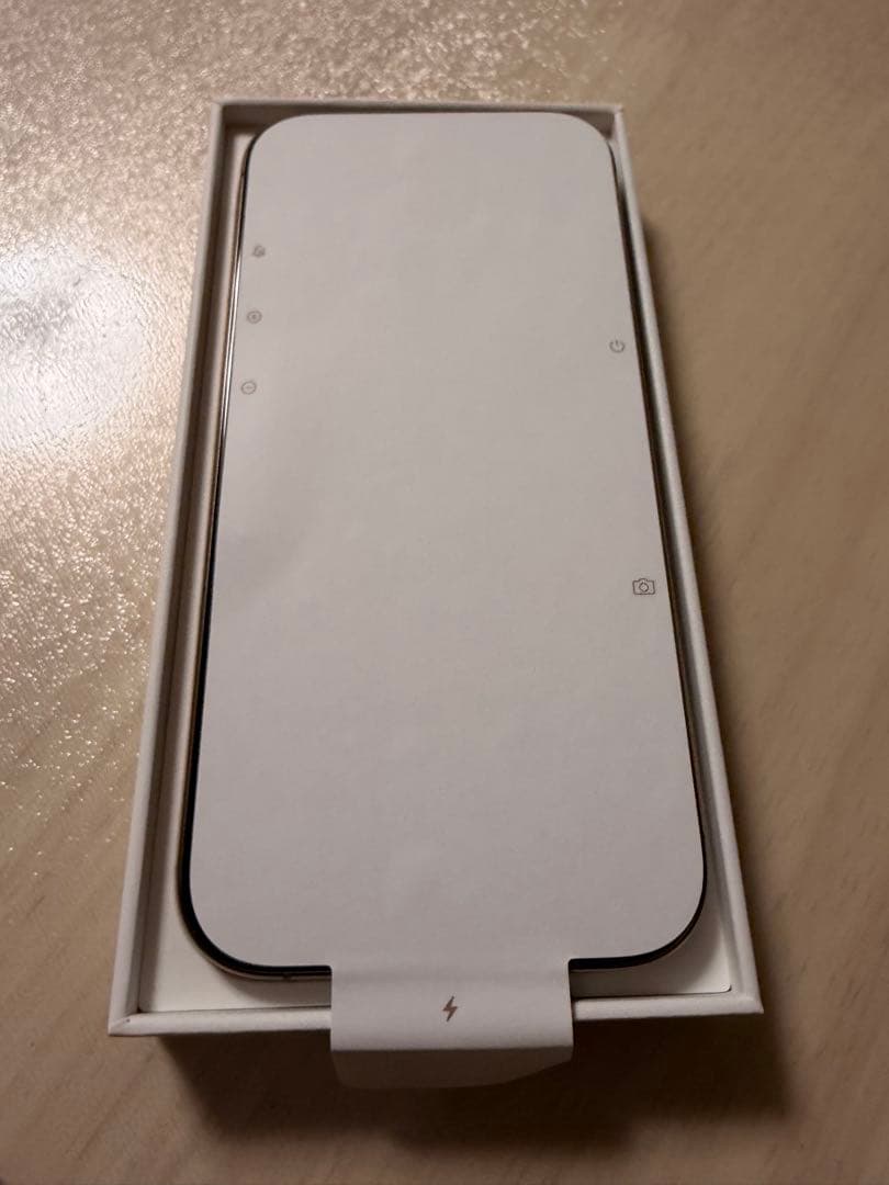 iPhone16Pro デザートチタニウム　128GB