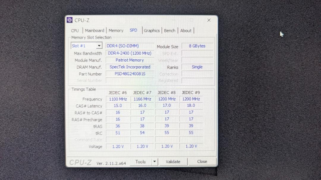 ミニPC　Intel NUC8i7BEH ベアボーン（完成品）