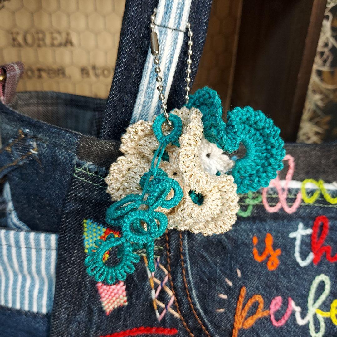 刺繍デニムバック　No.668　デニムリメイク　刺繍バック　チューリップバック