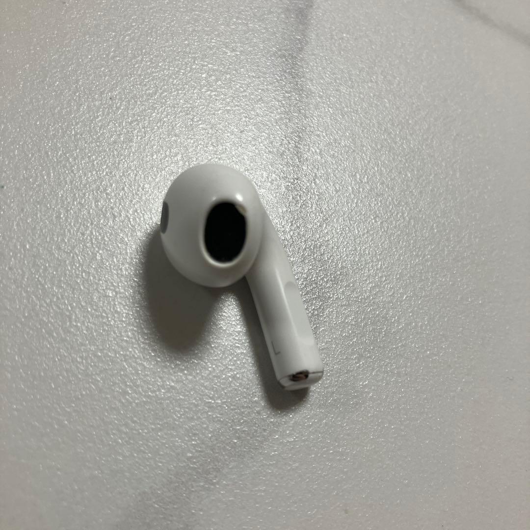 Apple AirPods 第3世代 Lightning充電ケース付き