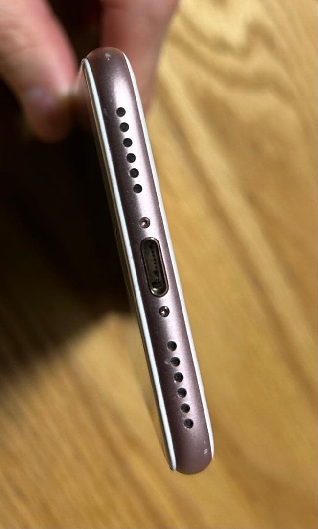 Apple iPhone 7 256GB ローズゴールド　充電ケーブル2本付き