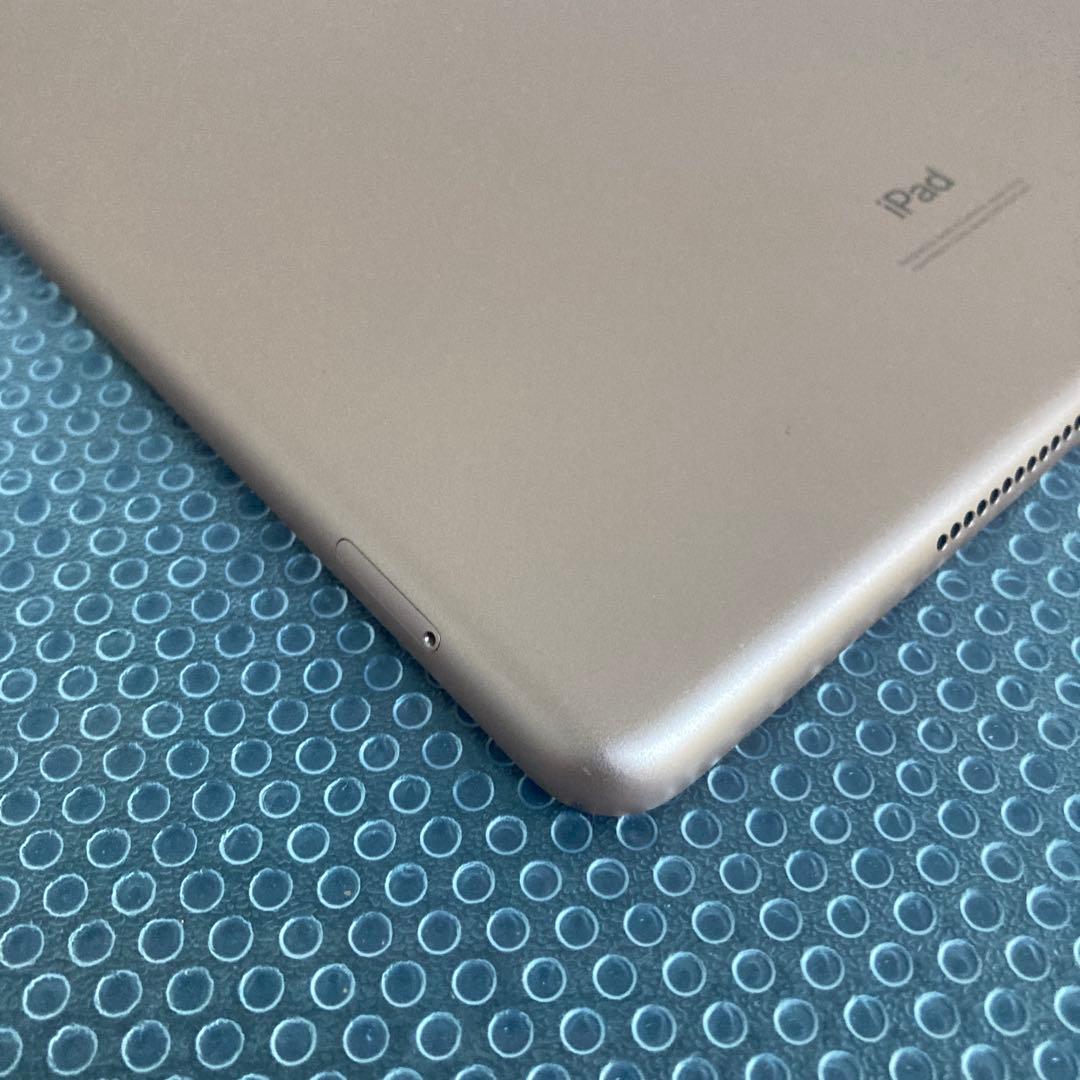 3788【早い者勝ち】電池最良好☆iPad8 第8世代 32GB SIMフリー☆