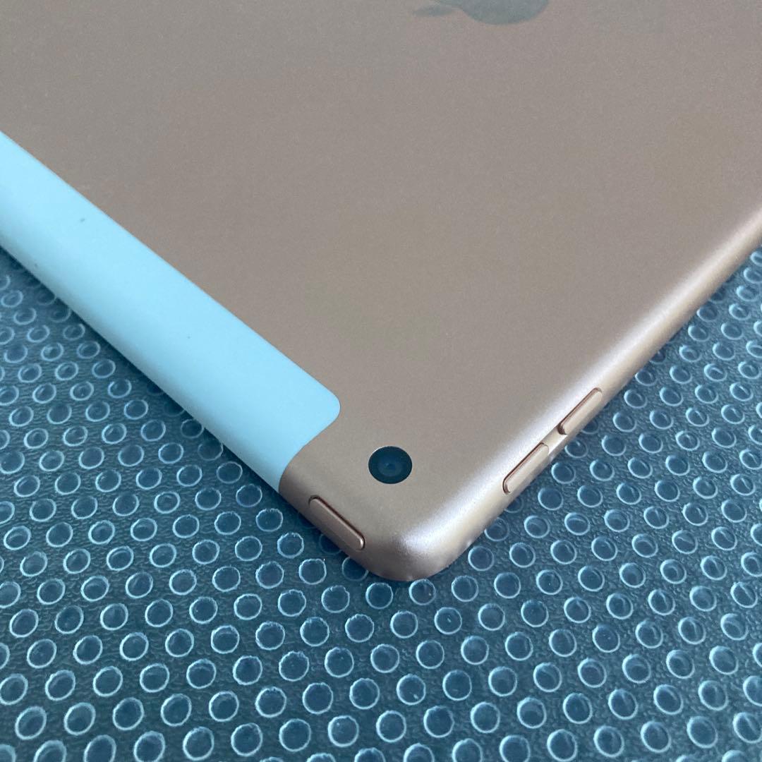 3788【早い者勝ち】電池最良好☆iPad8 第8世代 32GB SIMフリー☆
