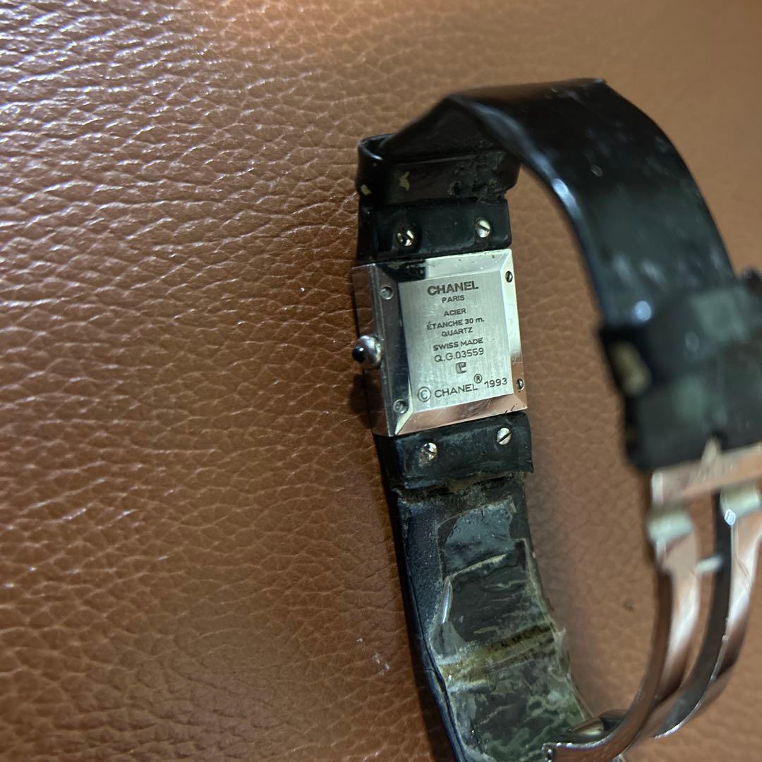 CHANEL ブラック腕時計