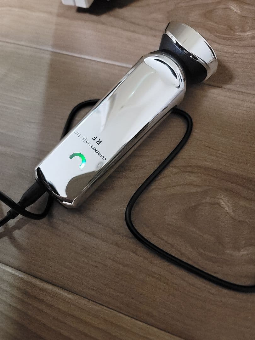 CURRENTBODY RF　ラジオ派美顔器