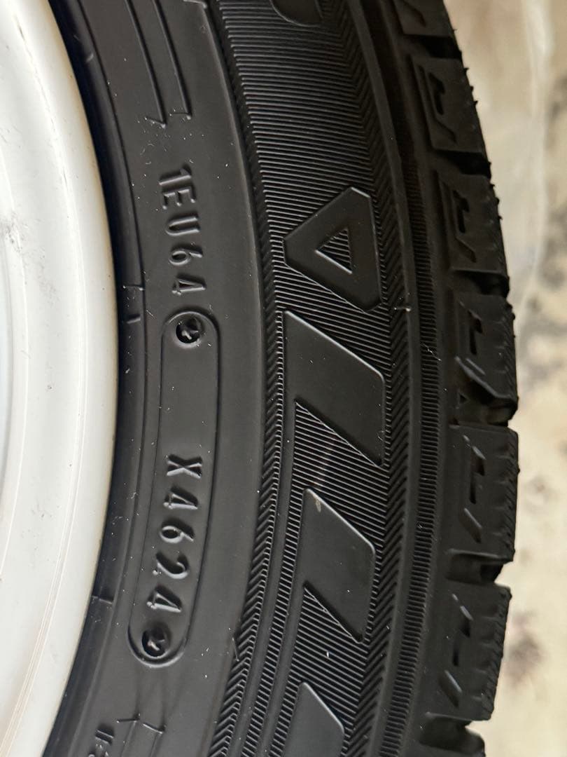 美品！　ルノー　トゥインゴ　第3世代用　スタッドレスタイヤ&ホイール4本セット