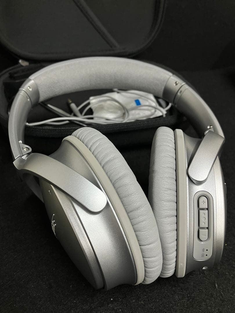 【未使用品】廃盤 Bose QuietComfort 35 シルバー 箱書類付き