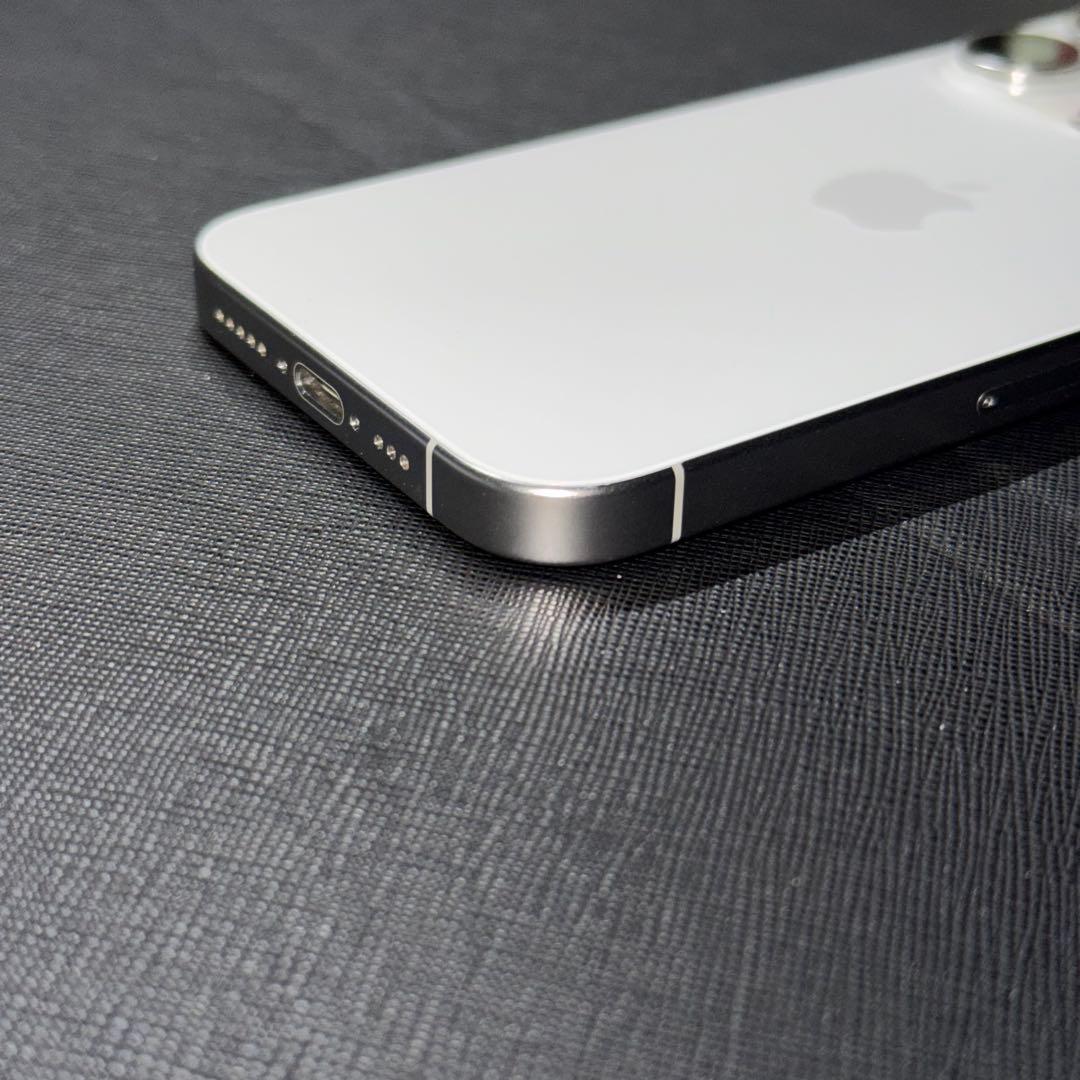 iPhone 15 Pro 512GB SIMフリー ホワイトチタニウム